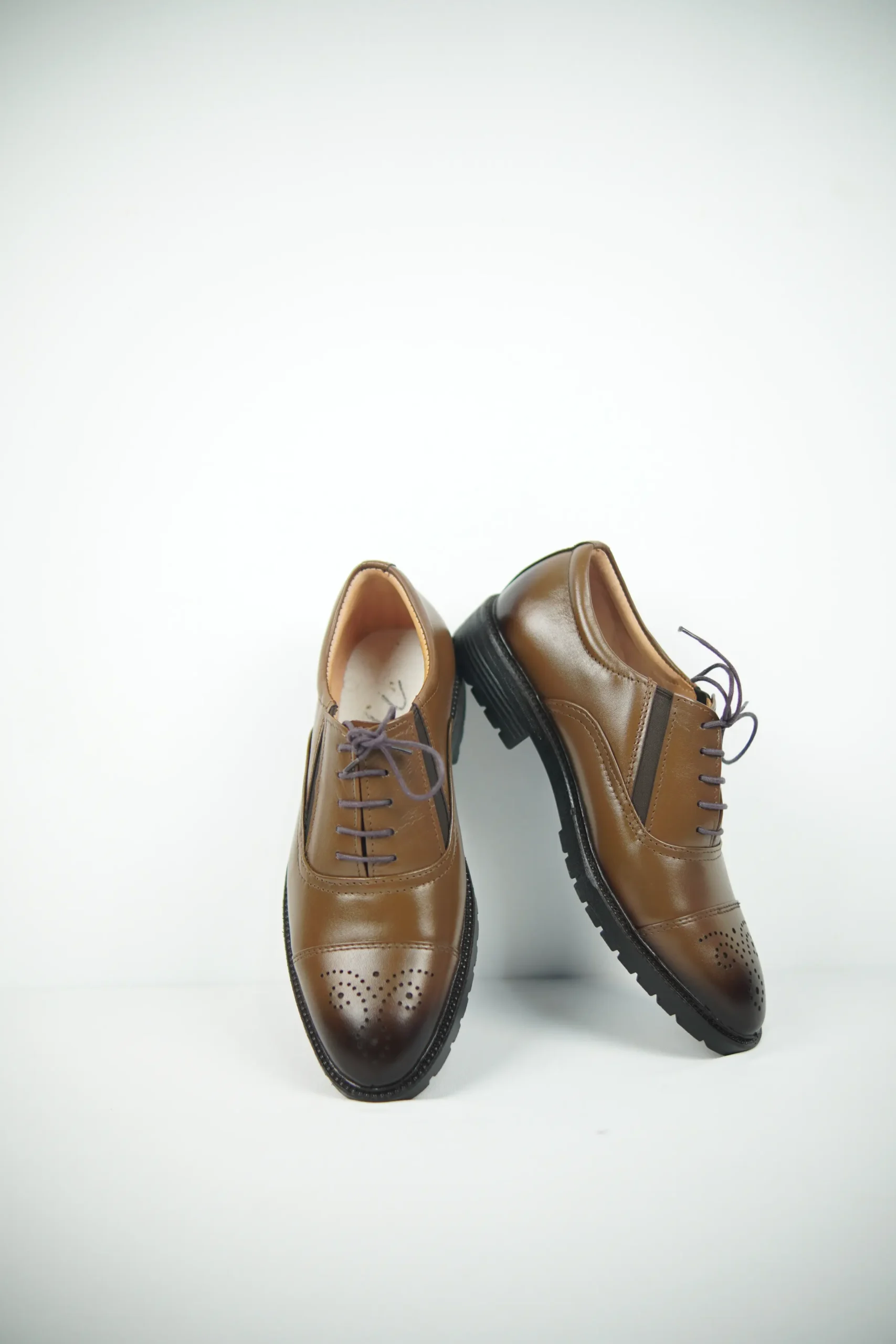 Exclusive Brogue Oxford Leather Shoes - Image 2
